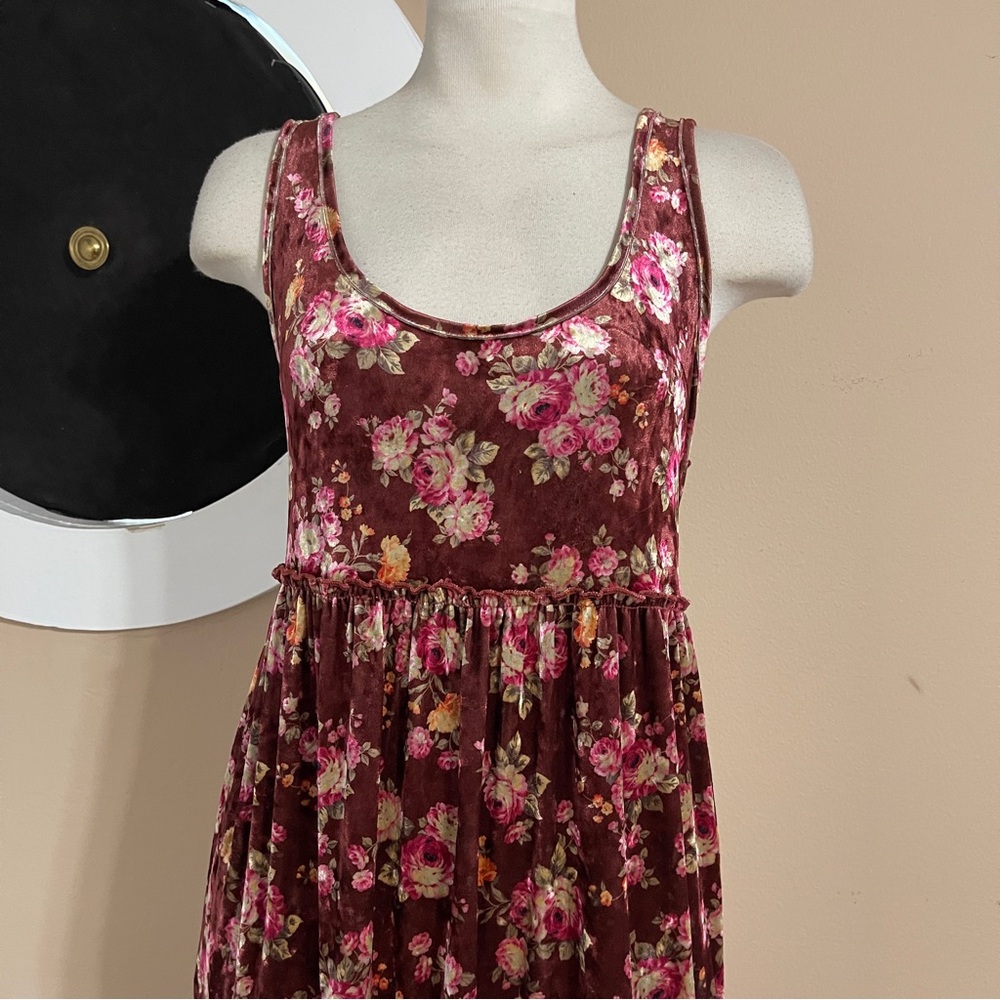 Floral Sleeveless Maxi Dress - Picture 4 of 12